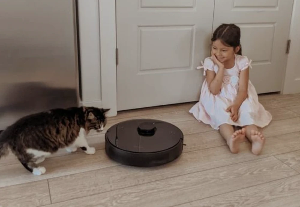 robot vacuum and mop cleaner